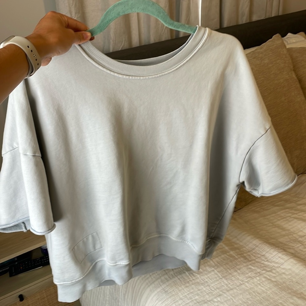 DAILY DRILLS CROPPED SLEEVE CREW